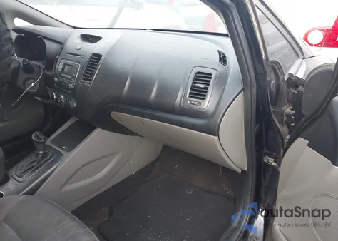 2016 Kia Forte Lx из США, поврежденный, VIN KNAFK4A61G5543284